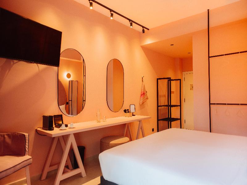 Topázio Vibe Beach Hotel & Apartments image