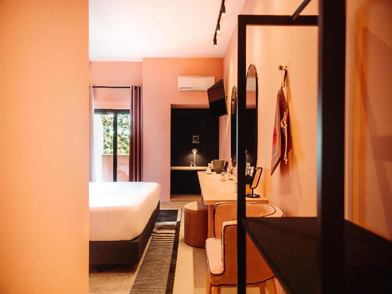 Topázio Vibe Beach Hotel & Apartments image