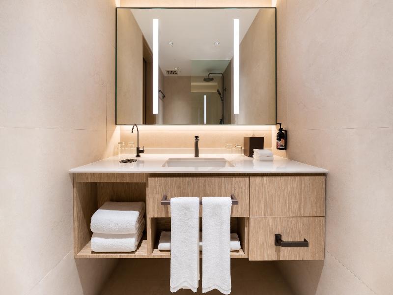 M Hotel Singapore City Centre image