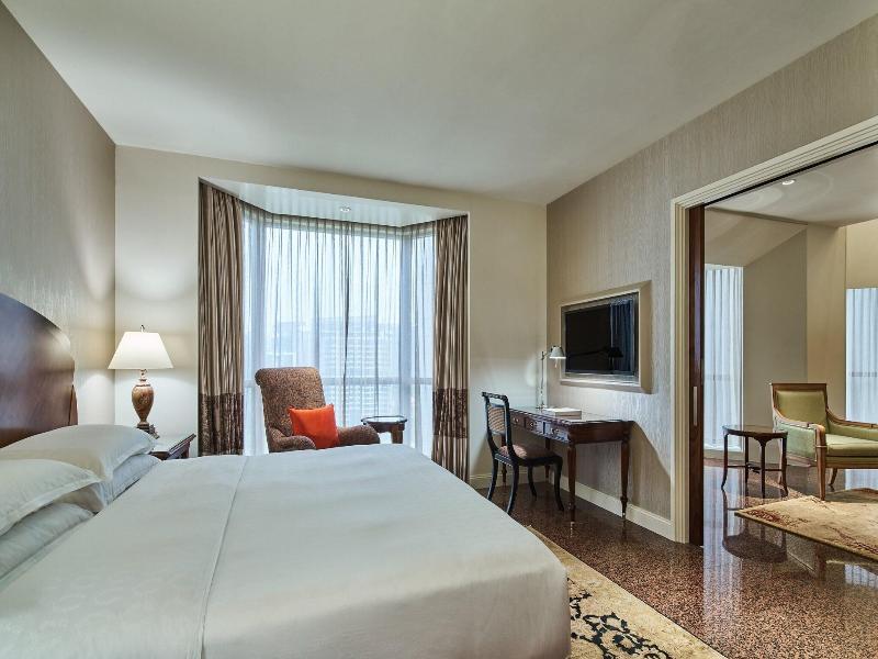 Sheraton Towers Singapore image