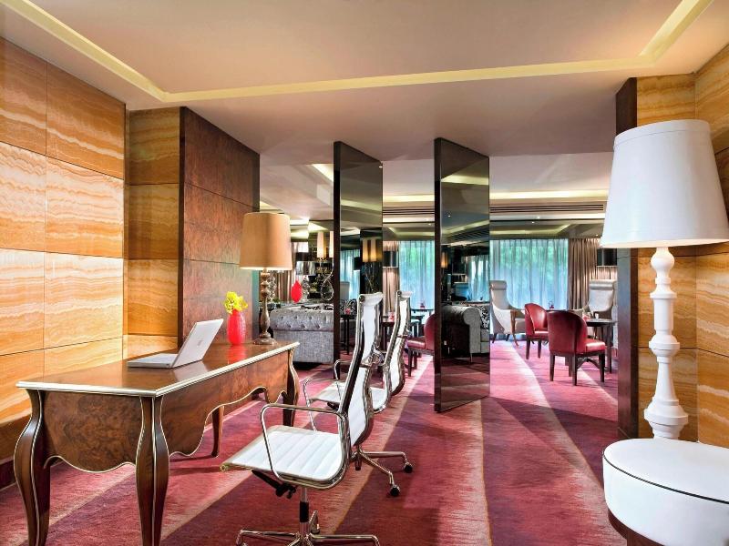 Sheraton Towers Singapore image