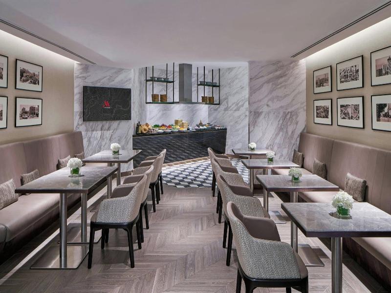 Singapore Marriott Tang Plaza Hotel image