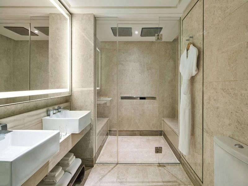 Singapore Marriott Tang Plaza Hotel image