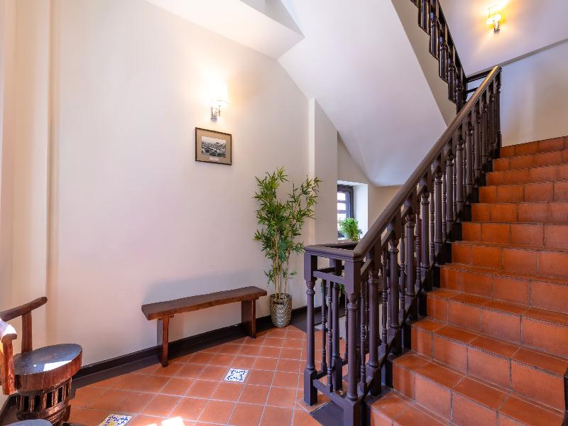 iNN at Temple St by Q Loft Newly Renovated image