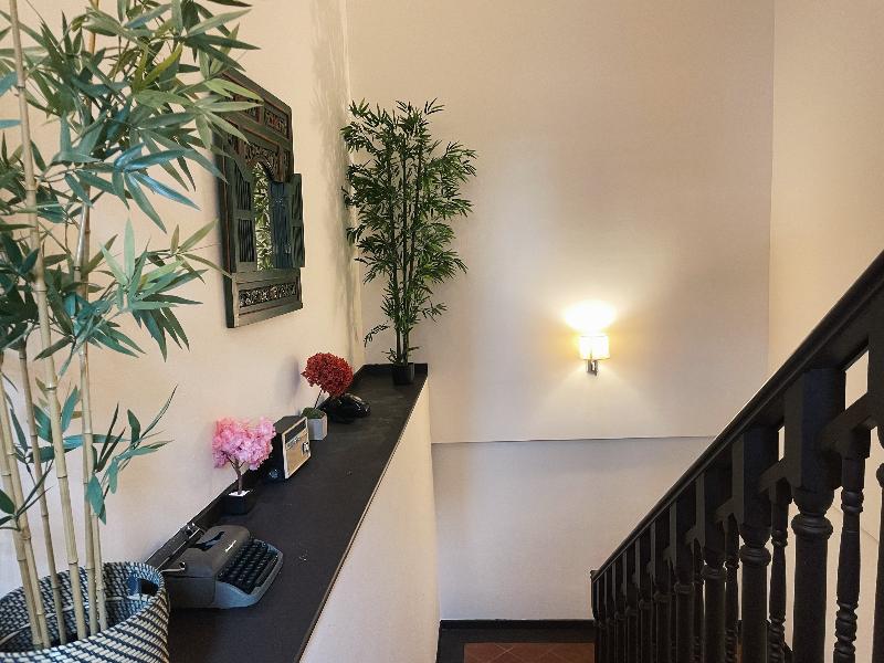 iNN at Temple St by Q Loft image