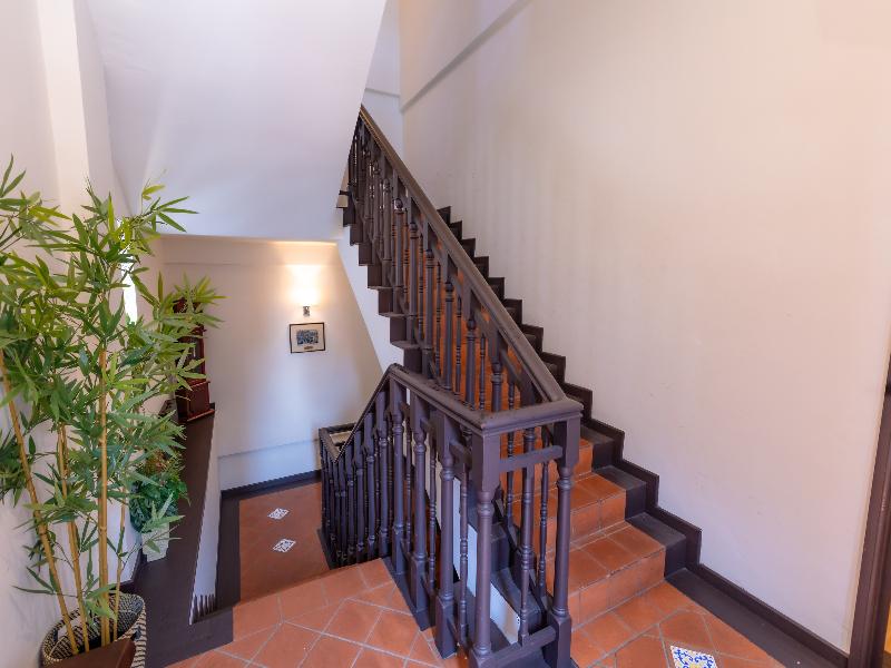 iNN at Temple St by Q Loft Newly Renovated image