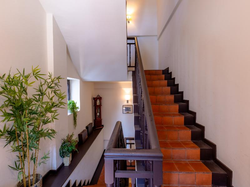 iNN at Temple St by Q Loft Newly Renovated image