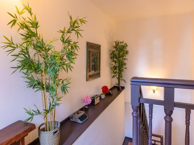 iNN at Temple St by Q Loft Newly Renovated image
