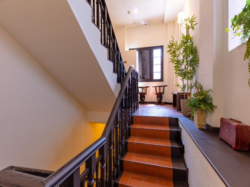 iNN at Temple St by Q Loft Newly Renovated image