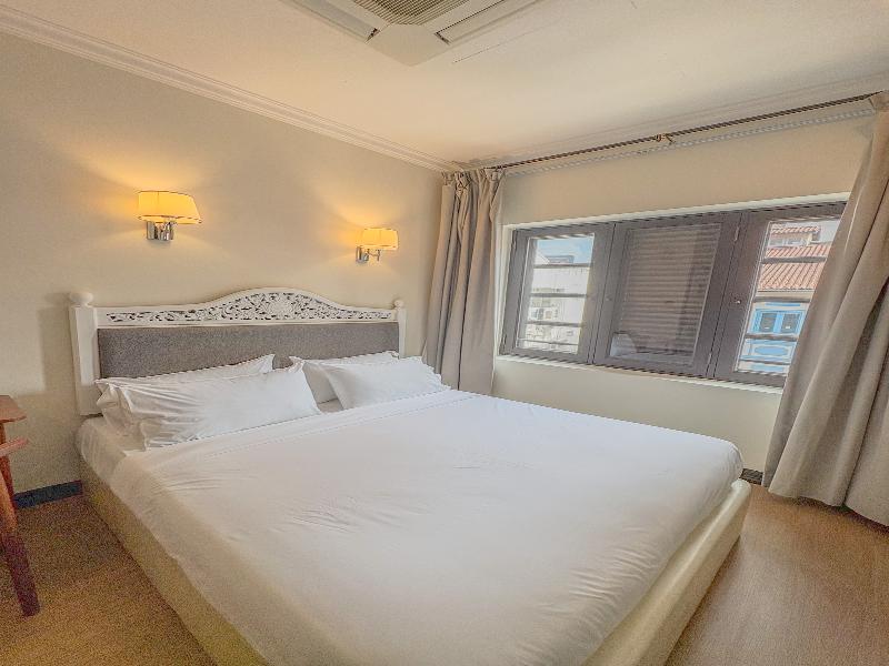 iNN at Temple St by Q Loft image