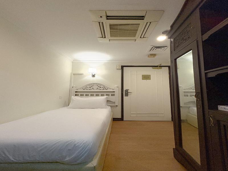 iNN at Temple St by Q Loft image