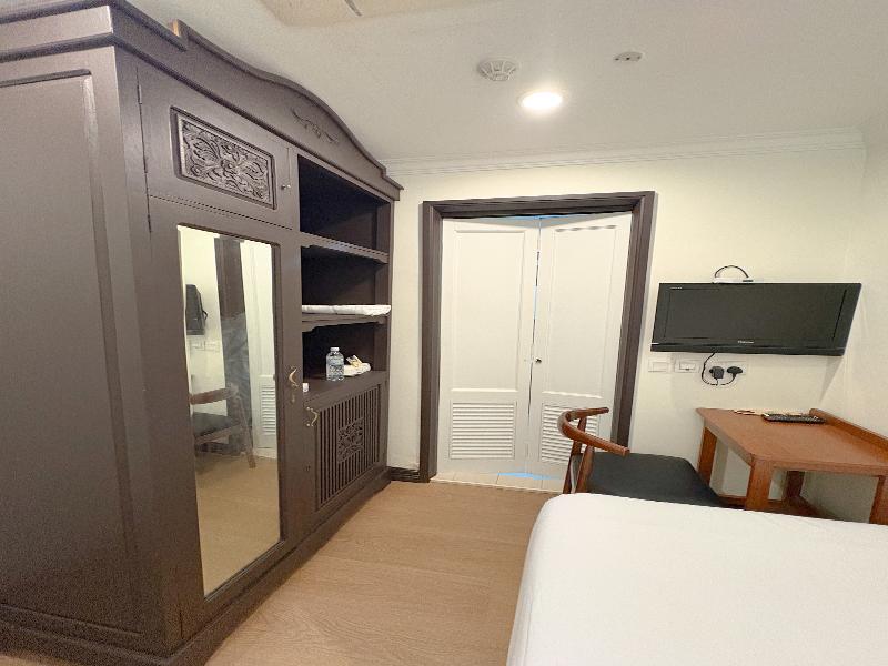 iNN at Temple St by Q Loft image