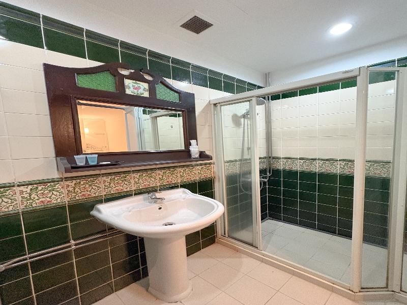 iNN at Temple St by Q Loft image