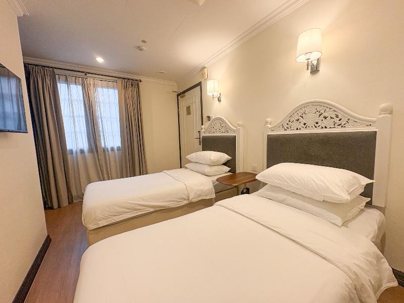 iNN at Temple St by Q Loft image