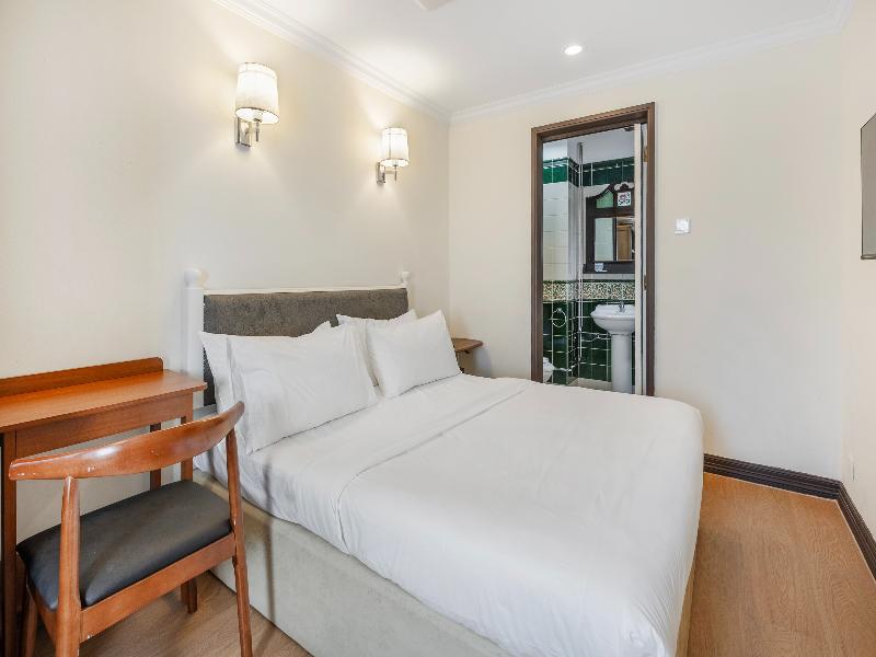 iNN at Temple St by Q Loft Newly Renovated image