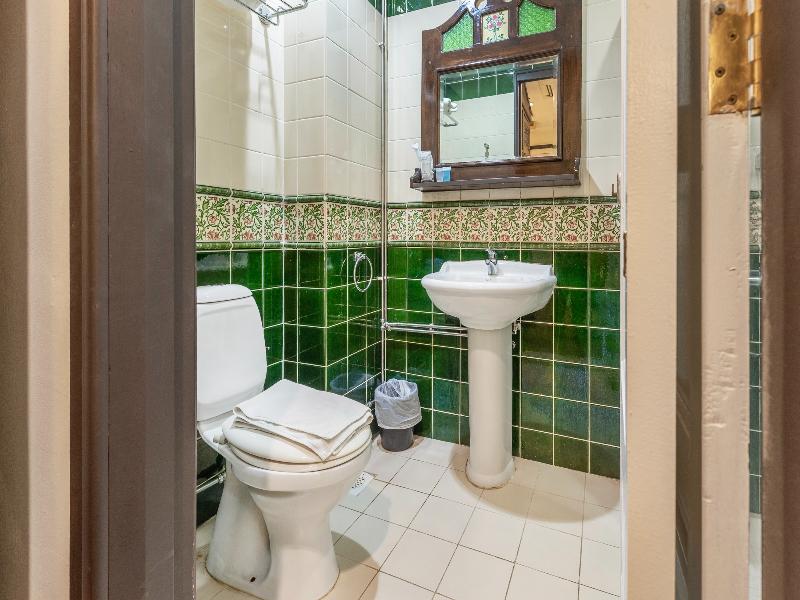 iNN at Temple St by Q Loft Newly Renovated image