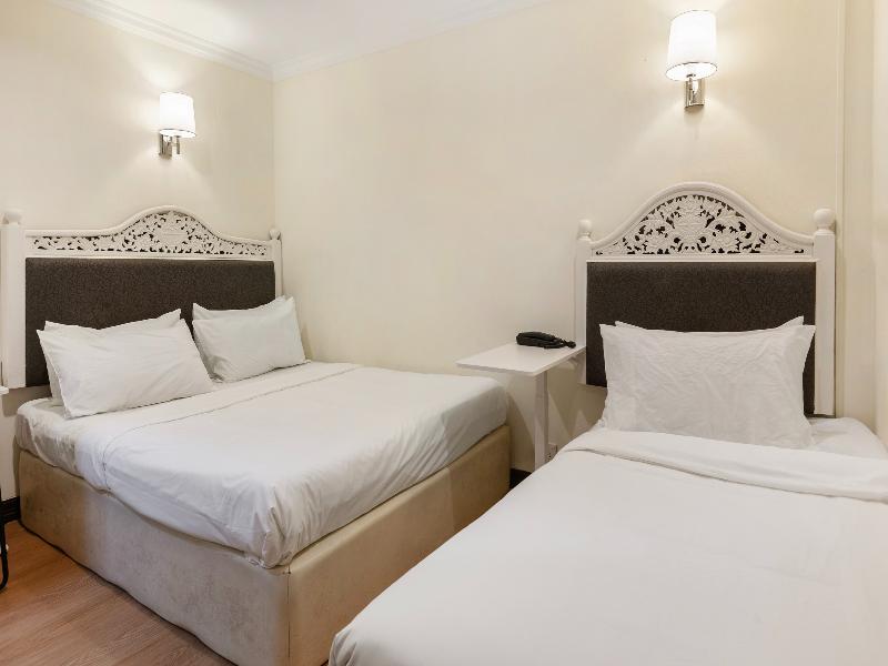 iNN at Temple St by Q Loft Newly Renovated image