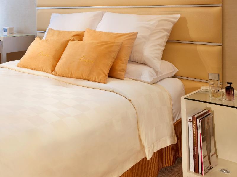 Cosmo Hotel Hong Kong by Dorsett Hotels image