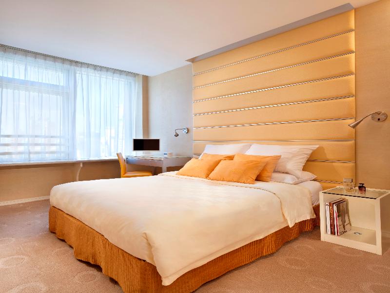 Cosmo Hotel Hong Kong by Dorsett Hotels image