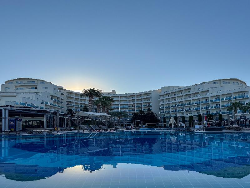 Sealight Resort Hotel image