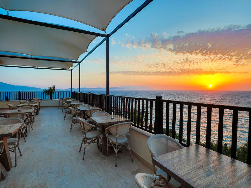 Sealight Resort Hotel image