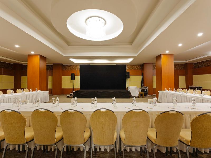 Sealight Resort Hotel image