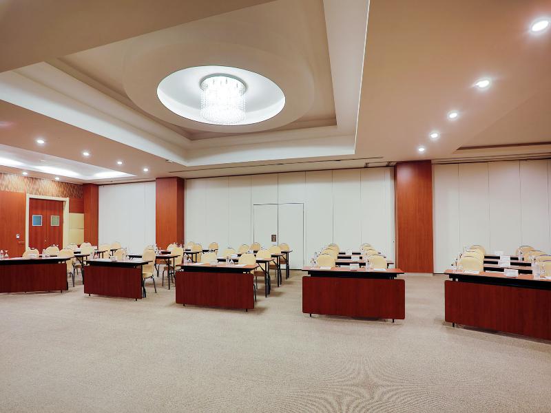 Sealight Resort Hotel image