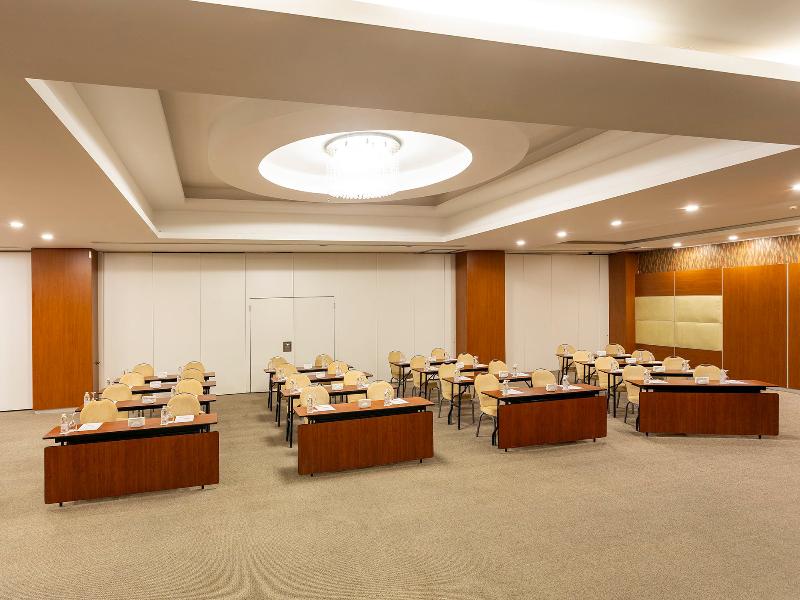 Sealight Resort Hotel image