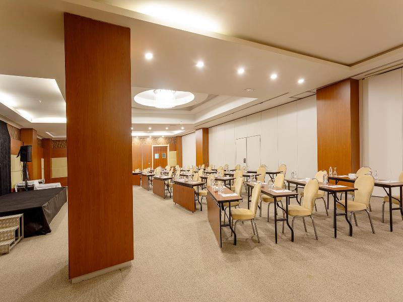 Sealight Resort Hotel image