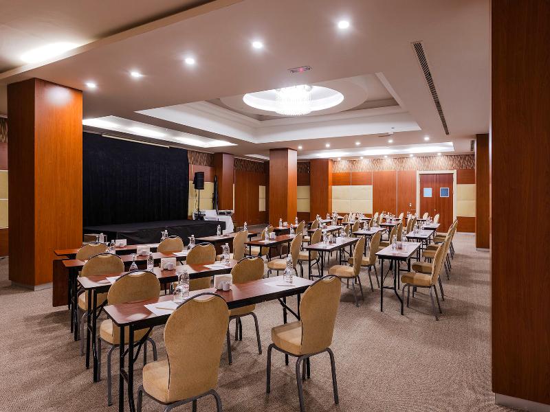 Sealight Resort Hotel image