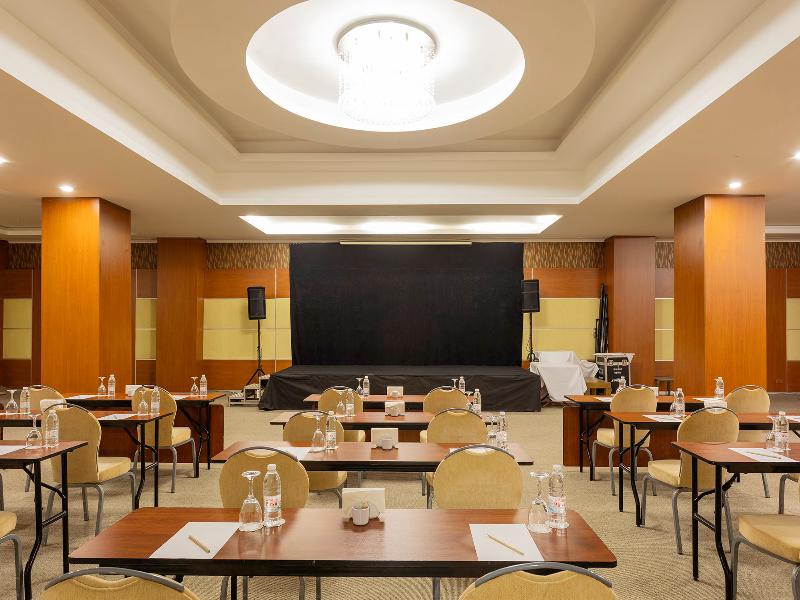 Sealight Resort Hotel image