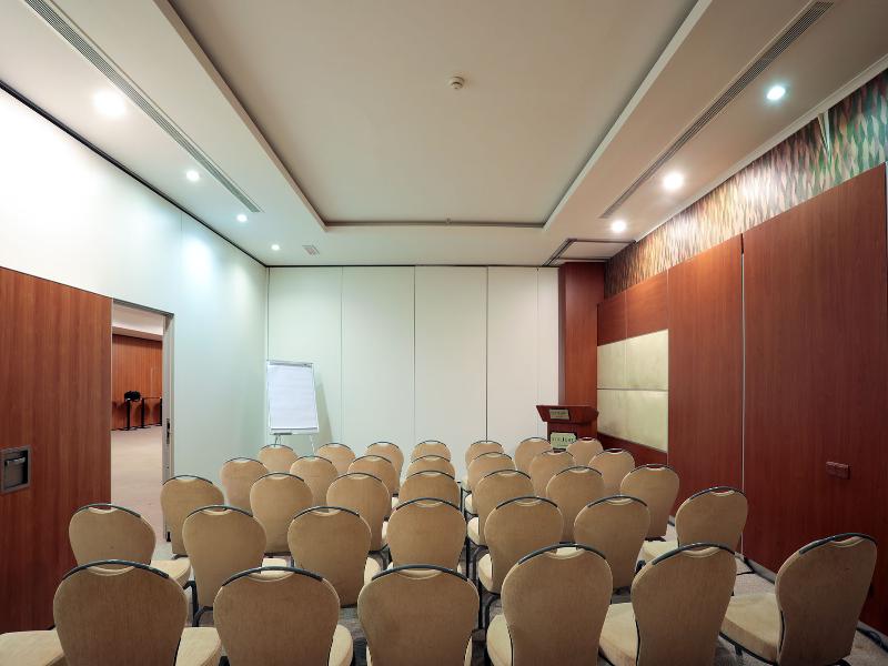Sealight Resort Hotel image