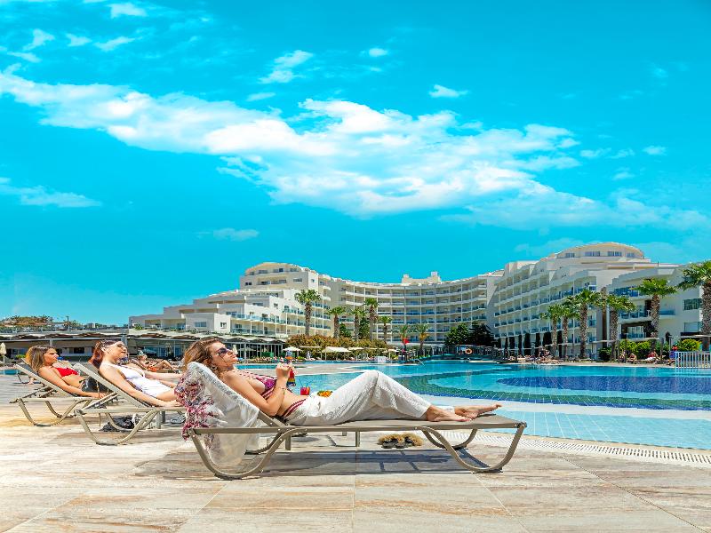 Sealight Resort Hotel image