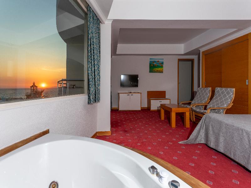 Sealight Resort Hotel image