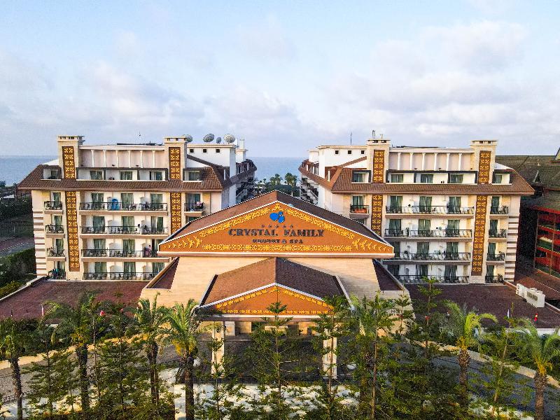 Hotel Crystal Family Resort & Spa