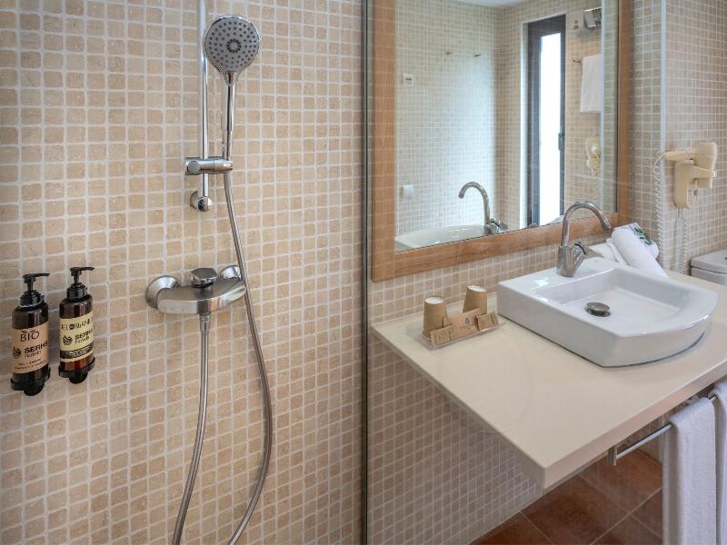 Vilar Rural Arnes by Serhs Hotels image