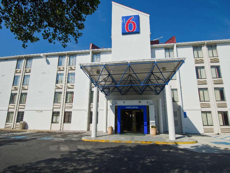 Motel 6 Springfield VA - Washington DC Southwest image