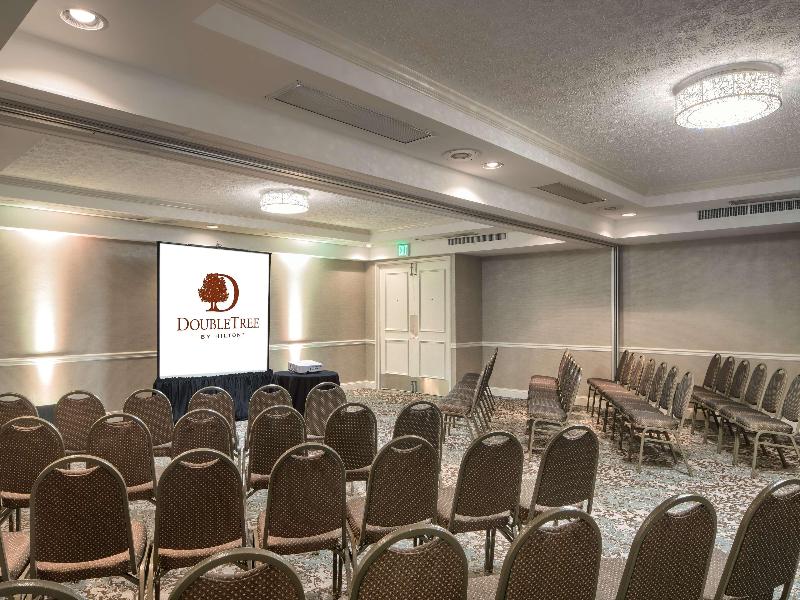 DoubleTree by Hilton Philadelphia Airport image