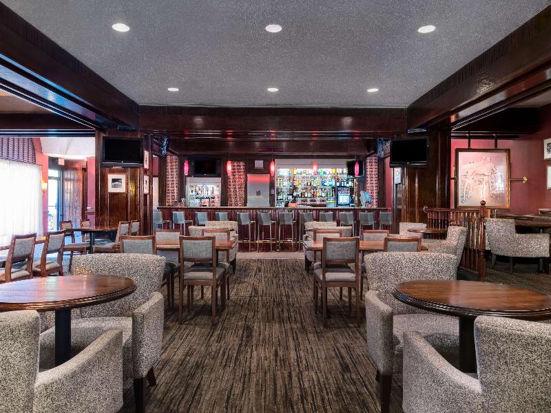 DoubleTree by Hilton Philadelphia Airport image