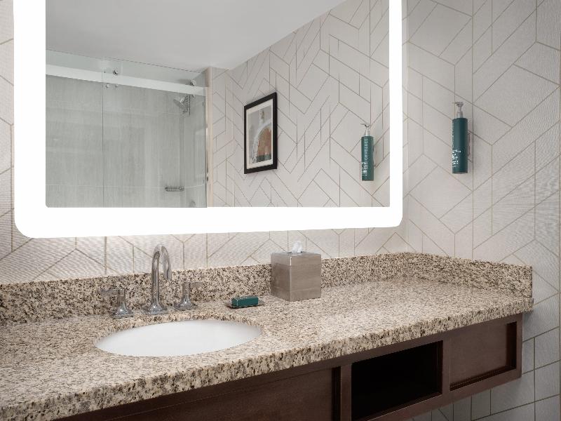 DoubleTree by Hilton Philadelphia Airport photo 16
