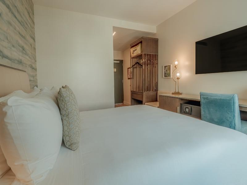 Iberostar Waves Miami Beach image