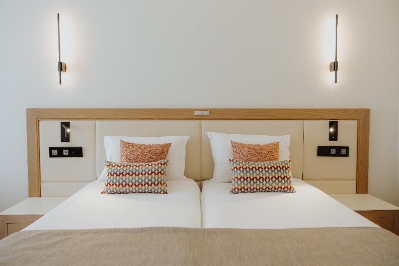 Golden Coast Beach Hotel image