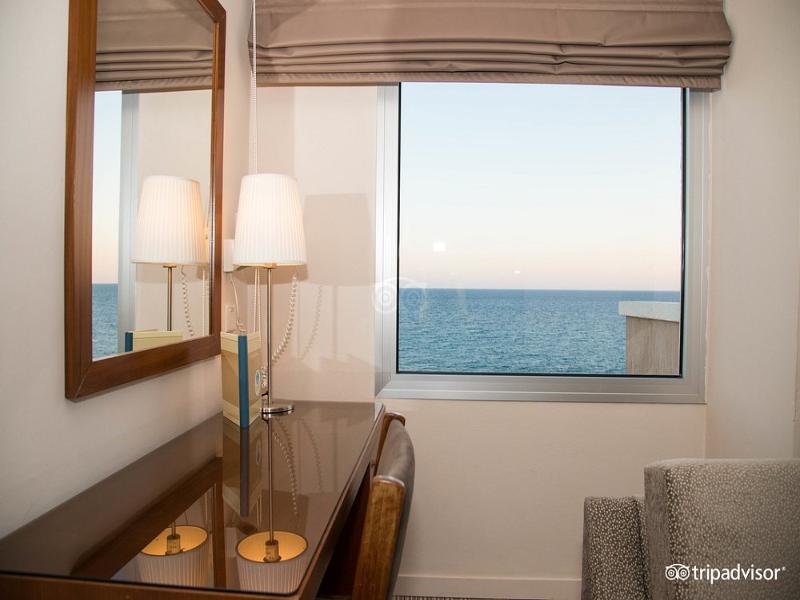 Poseidonia Beach Hotel image