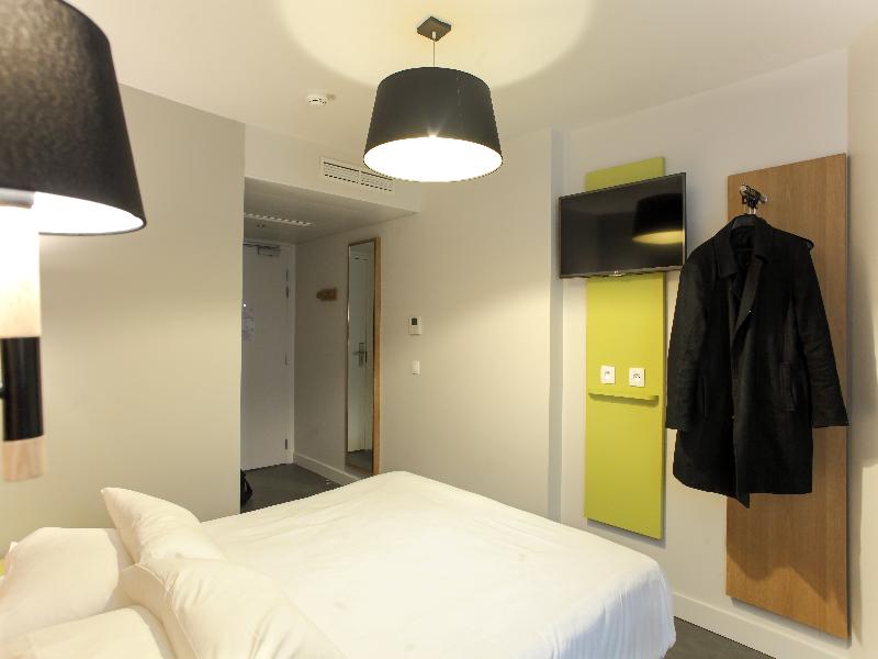 Reseda Hotel image