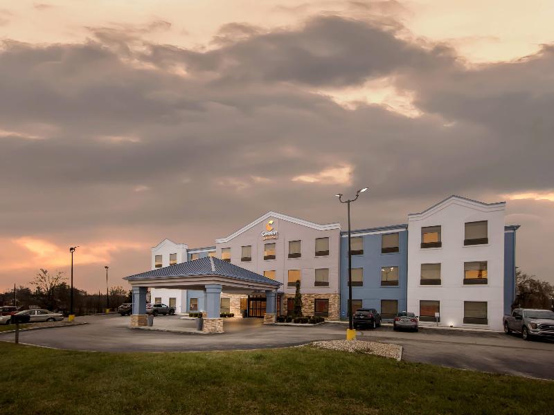 Comfort Suites (London) image