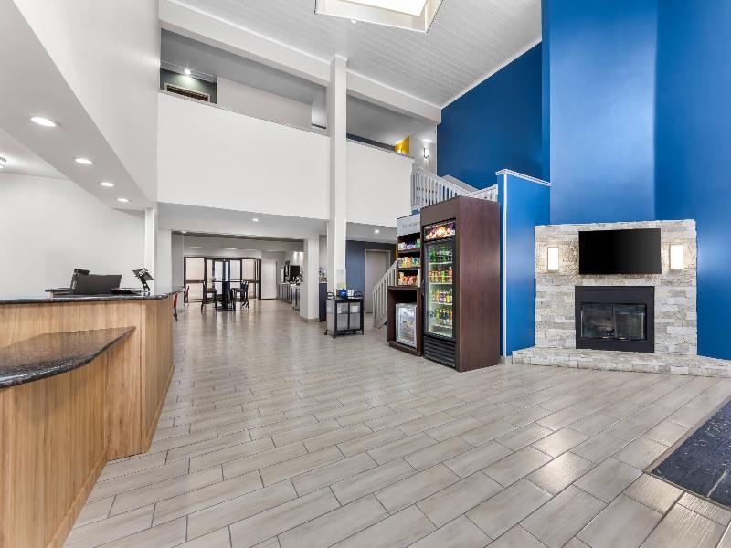 Comfort Suites (London) image