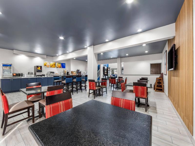 Comfort Suites (London) image