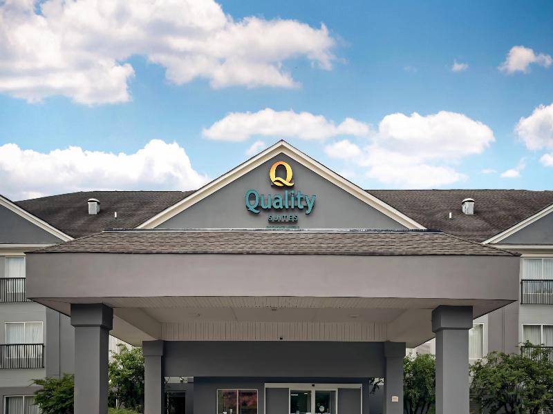 Quality Suites Pineville - Charlotte image