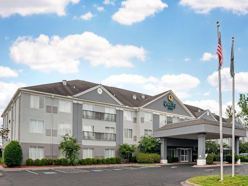 Quality Suites Pineville - Charlotte image