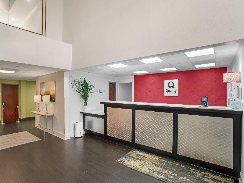 Quality Suites Pineville - Charlotte image